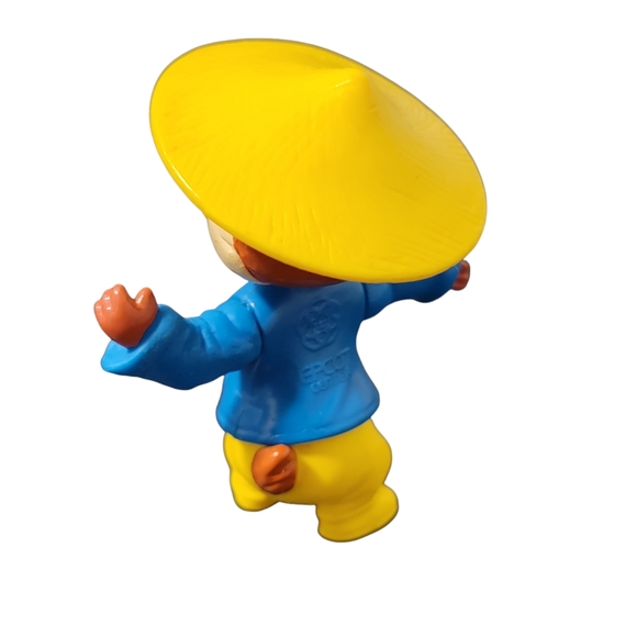 Disney McDonalds Happy Meal Epcot Cente Yellow Blue Rice Hat Kung Fu Squirrel 2" - Picture 2 of 5